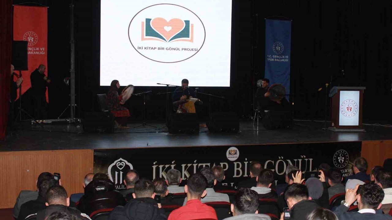 Siirt’te ’İki Kitap Bir Gönül Projesi’ tanıtıldı
