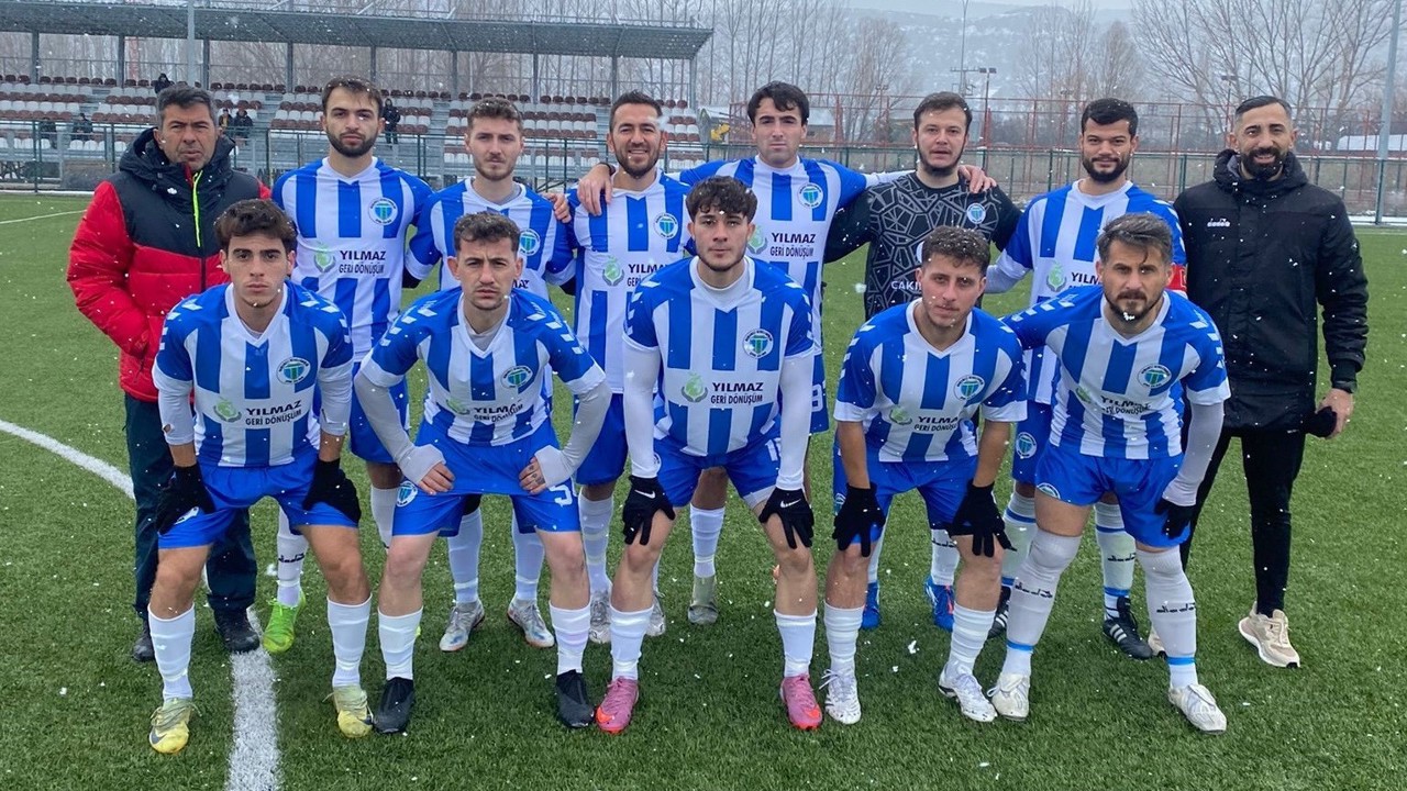 7’de 7 yapan Osmaneli Gençlerbirliğispor ligde tutulamıyor
