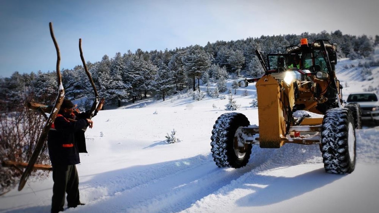 Erzincan’da kar ve tipi: 56 köy yolu ulaşıma kapandı
