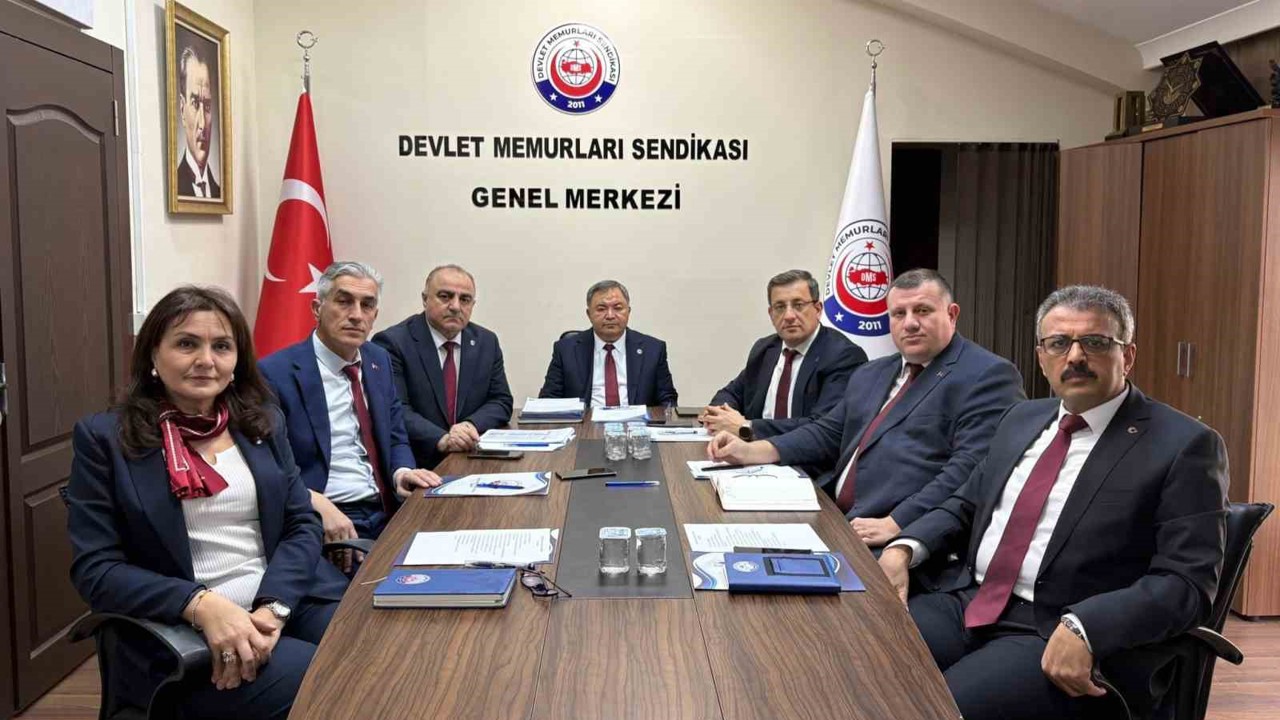 Devlet Memurları Sendikası Başkanı Cengiz: "Vergi Daireleri Kuruluş ve Görev Yönetmeliği ciddi bir huzursuzluğa yol açtı"
