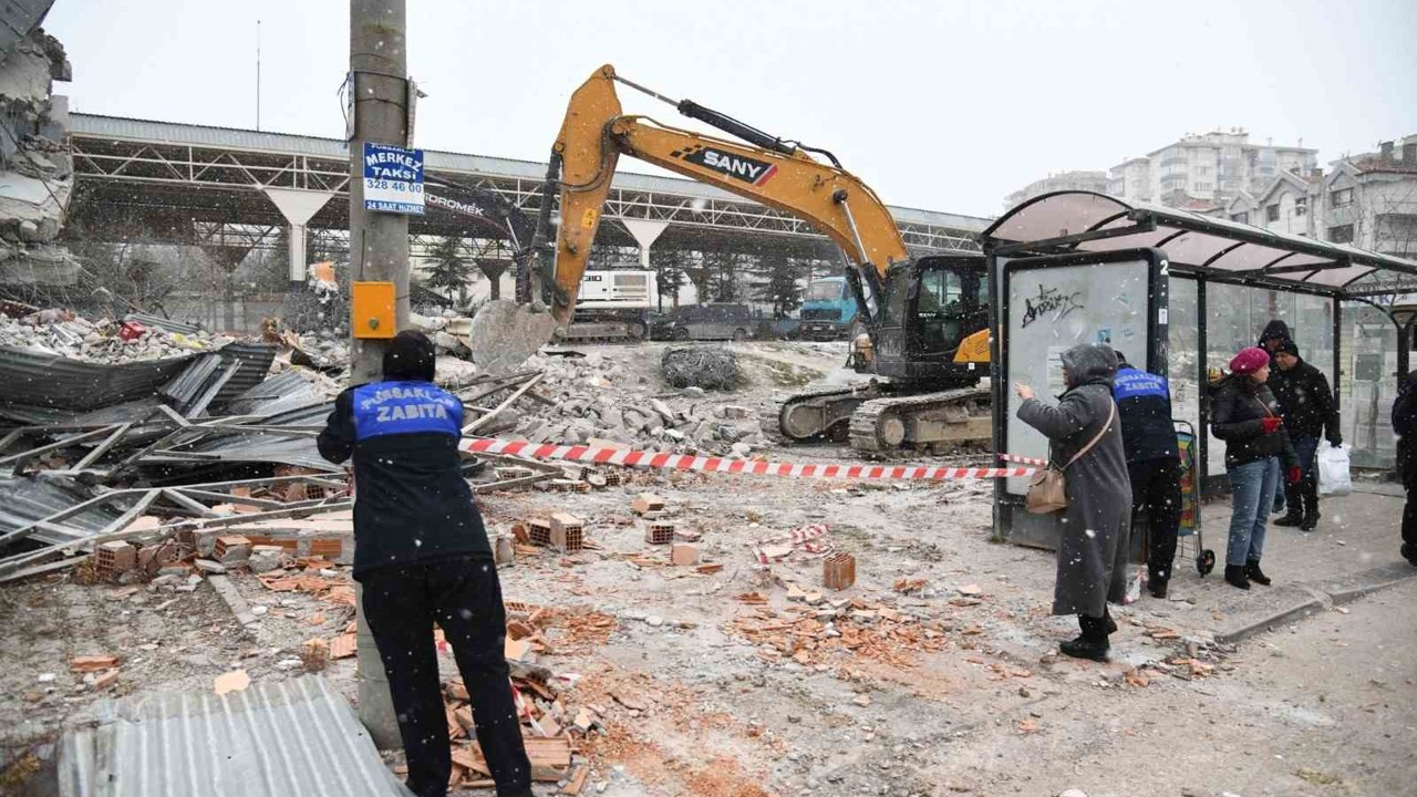 Pursaklar’da zabıta ekipleri sahada denetimlerini aralıksız sürdürüyor
