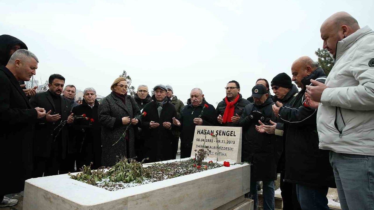 Gençlerbirliği Başkan Yardımcısı Ölmez: "İlhan Cavcav’ı ölümünün 9. yılında rahmetle anıyor, ruhunu şad ediyoruz"
