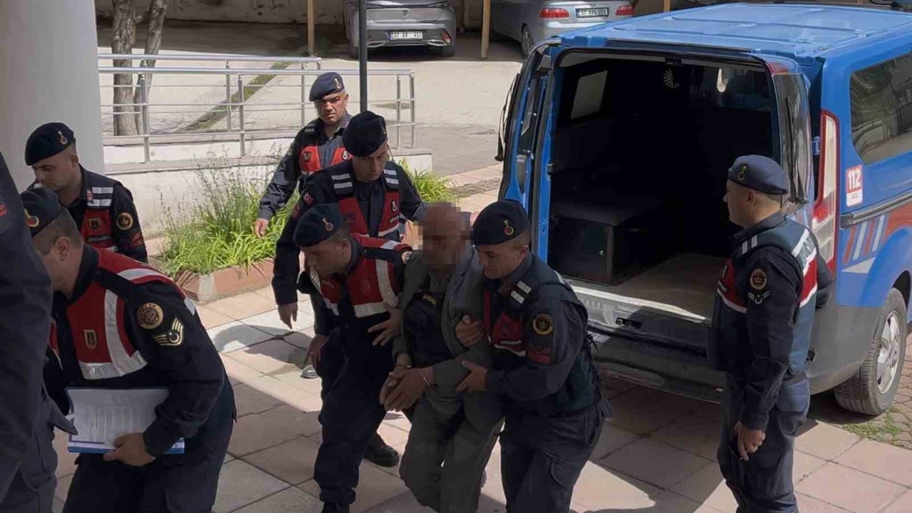 Tarladan dönen karı-kocayı öldüren sanığın yargılanmasına başlandı
