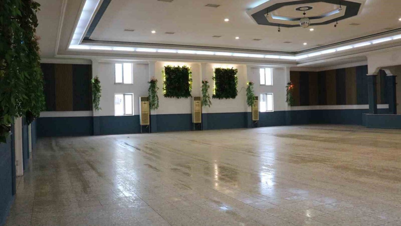 Yenipazar’da kışlık düğün salonu yenilendi
