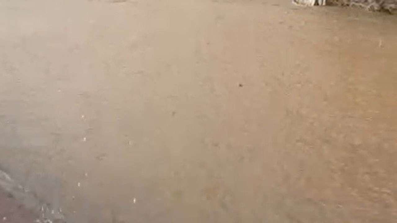 Bozcaada’da sokaklar göle döndü
