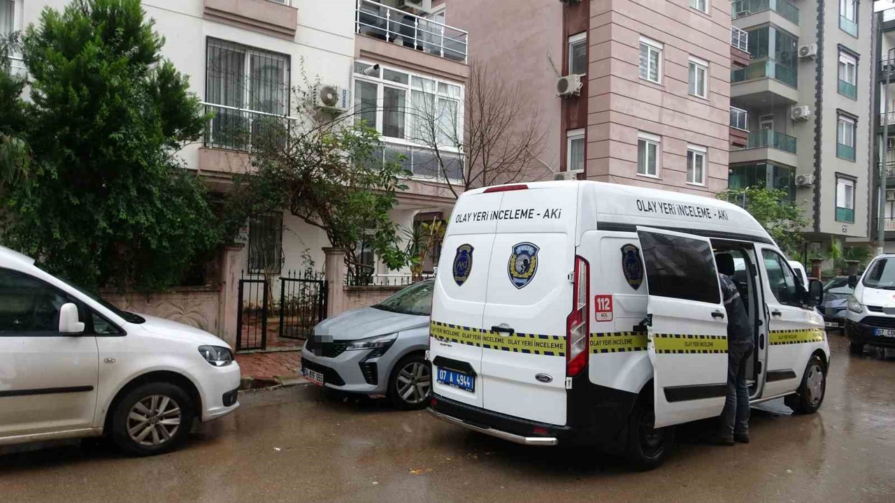 Antalya’da yaşlı kadın evinde ölü bulundu
