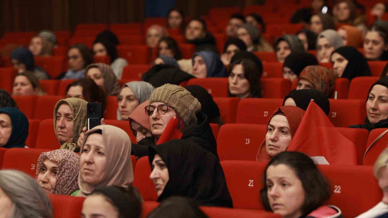 Akran zorbalığında "ev içi" tehlikeye dikkat çekildi
