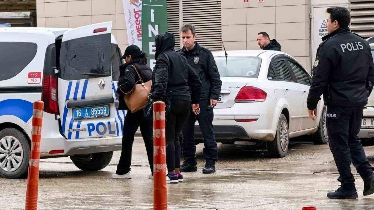 Bursa’da kaçak masör operasyonu: 3 kişi yakalandı, işletmeye 445 bin TL ceza
