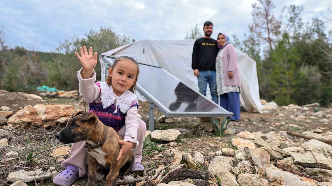 Güneş paneli desteğiyle konargöçer Yörükler enerjiye kavuştu
