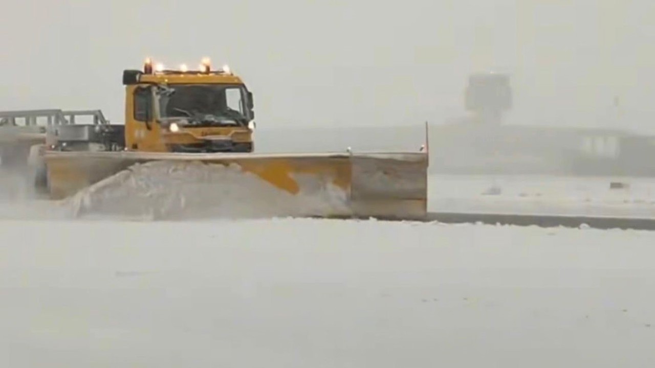 Gaziantep Havalimanı’nda uçuşlar tekrar başladı
