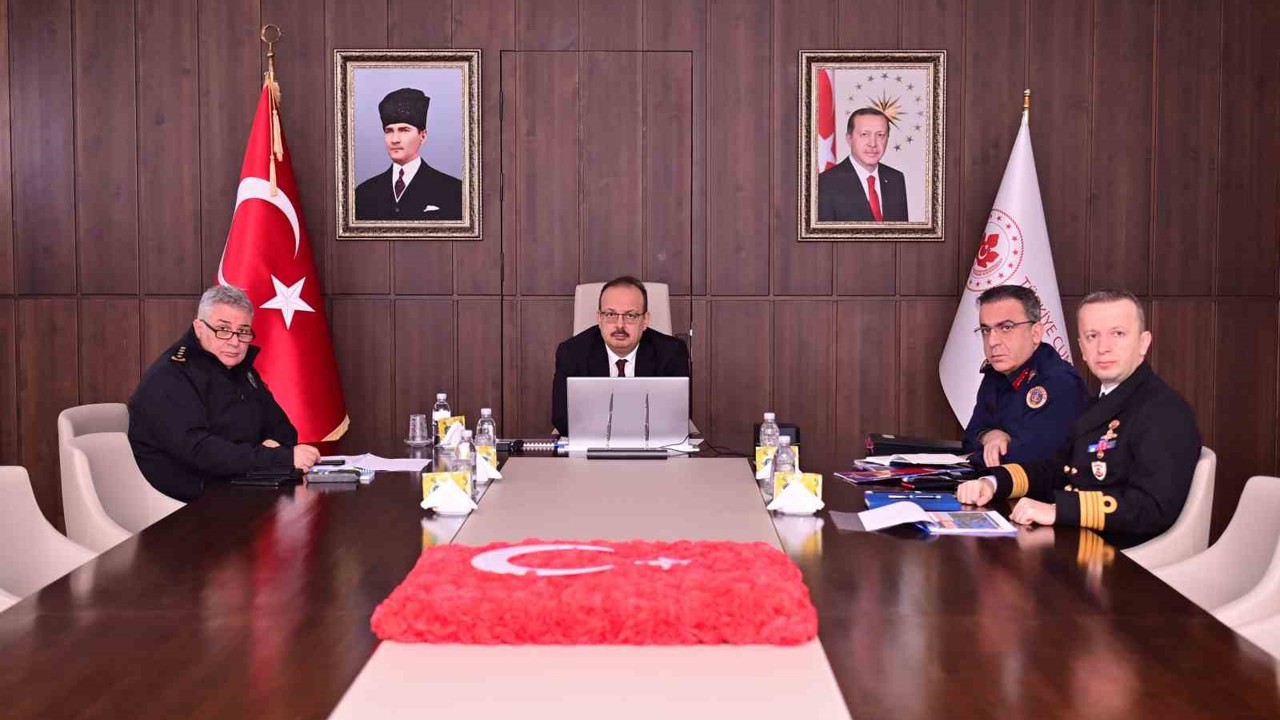 Vali Canbolat, Bakan Yerlikaya ile görüştü
