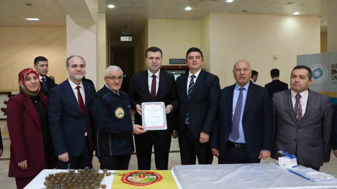 Niğde Geven Balı’nın coğrafi işareti tanıtıldı, arıcılık eğitimi verildi
