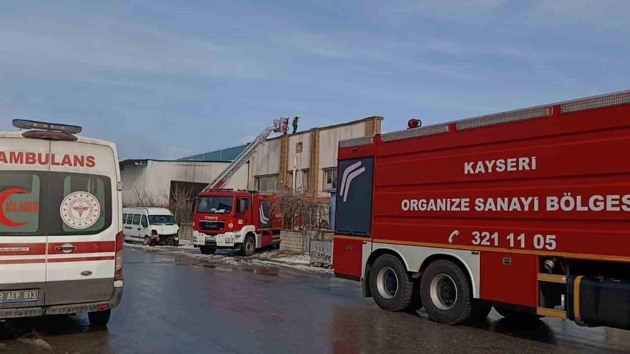 Kayseri’de korkutan fabrika yangını
