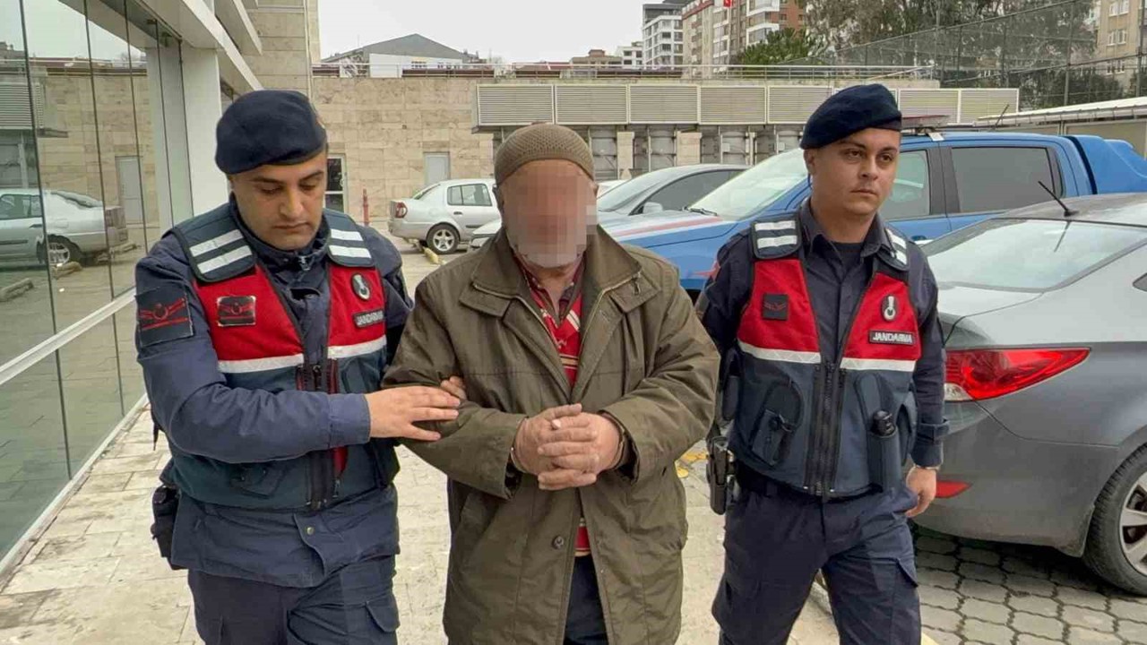 Kardeş kavgası kanlı bitti: 71 yaşındaki ağabey kardeşini darp etti
