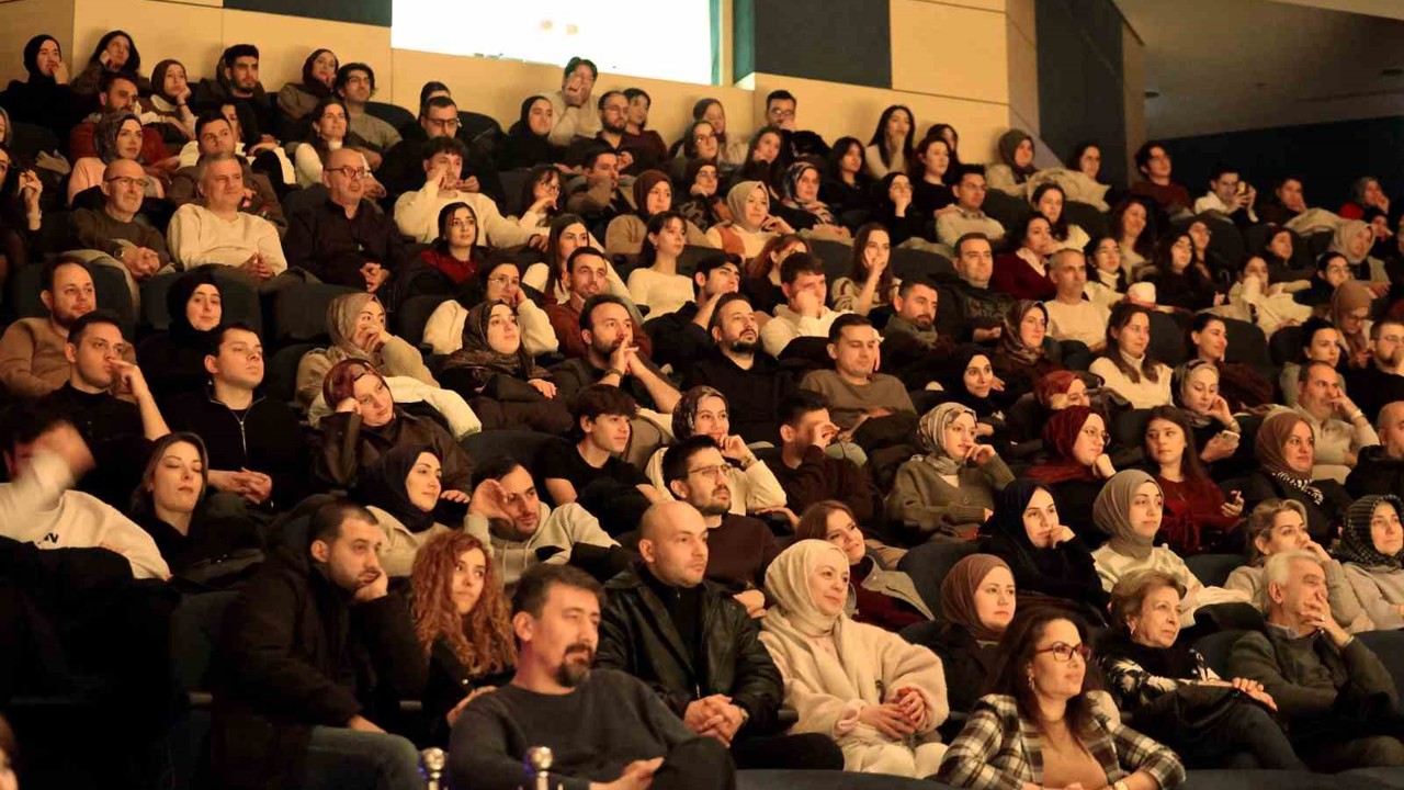 "Carmen" gösterisi sanatseverlerden alkış topladı
