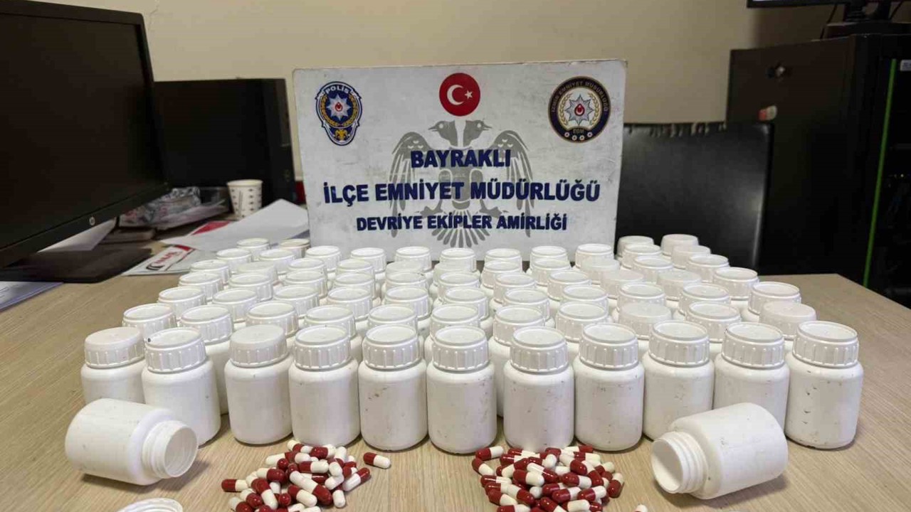 İzmir’de mezarlıkta poşet içerisinden binlerce uyuşturucu hap çıktı
