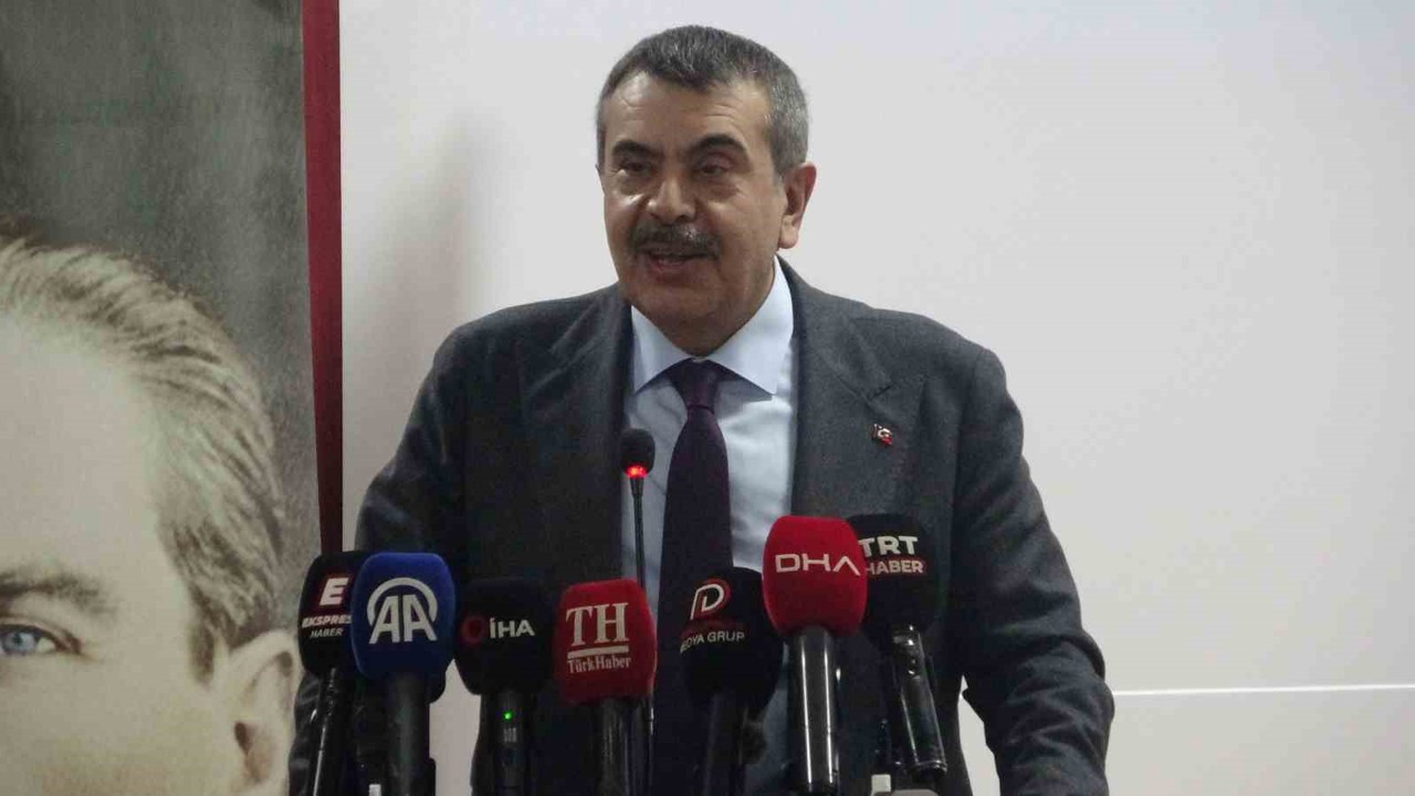 Bakan Tekin’den CHP ve İBB’ye kreş tepkisi: "CHP mensupları ’erkekseniz gelin kapatın’ diye hukuk devletiyle asla bağdaşmayacak cümleler kurdular"

