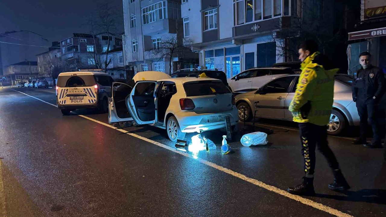 Miras kavgasında otomobil kurşunlandı
