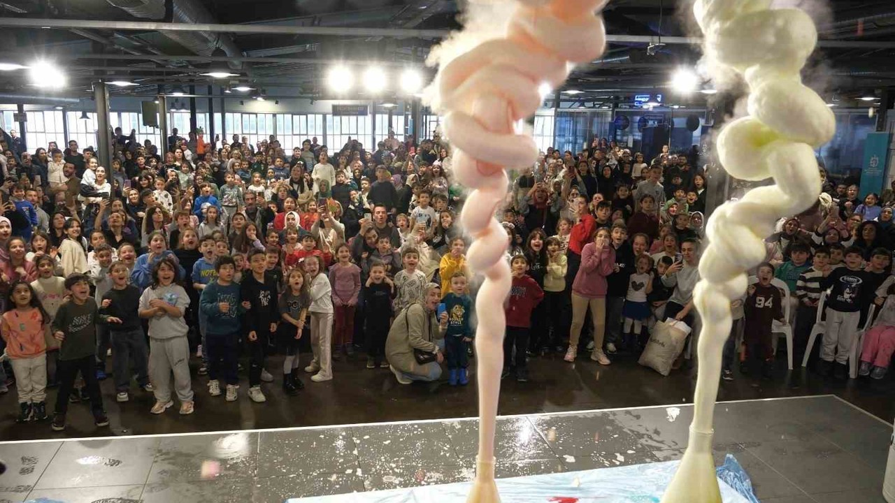 Yarıyıl tatilinde Bilim Merkezi’nde eğlence dorukta
