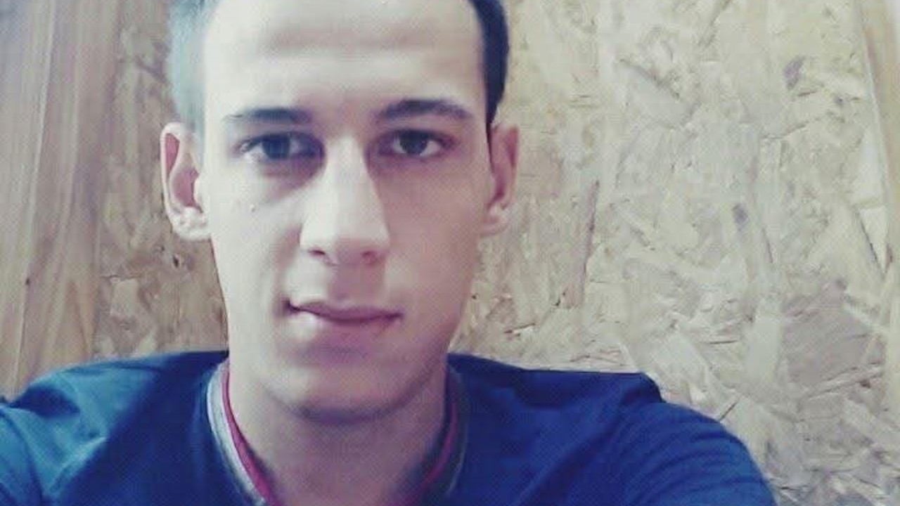 Otomobil tıra arkadan çarptı: 2 ölü, 1 yaralı
