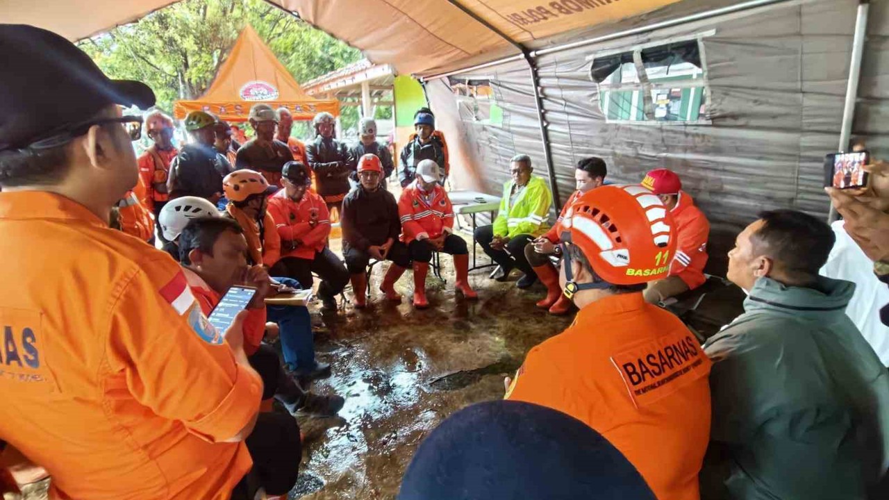 Endonezya’da heyelan: 7 ölü, 82 kayıp
