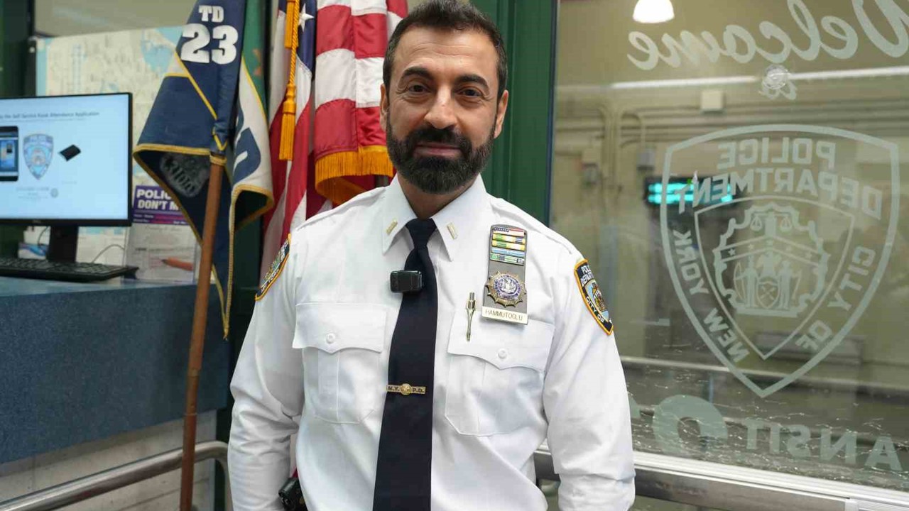 ABD’de bir ilk: Türk polis Hammutoğlu, New York Metro yönetiminde
