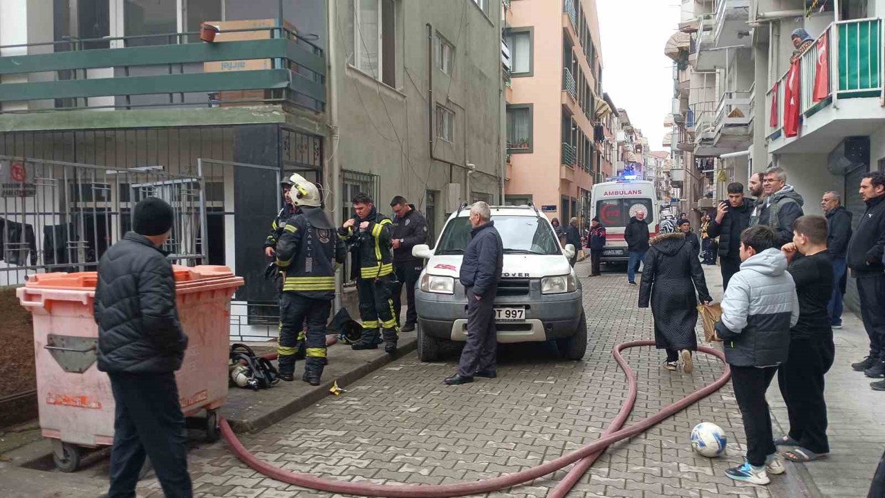 Tersane işçilerinin kaldığı evde yangın
