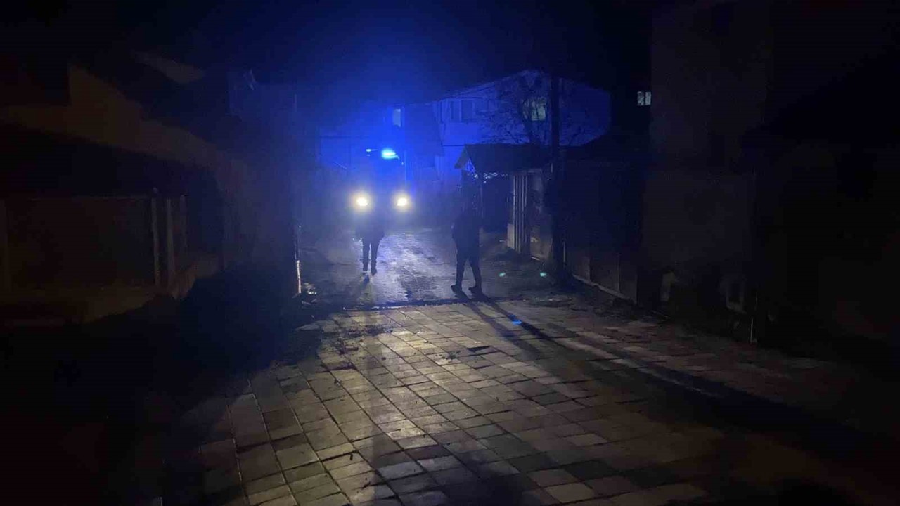 Bakım yaptığı silahının ateş alması sonucu ağır yaralandı
