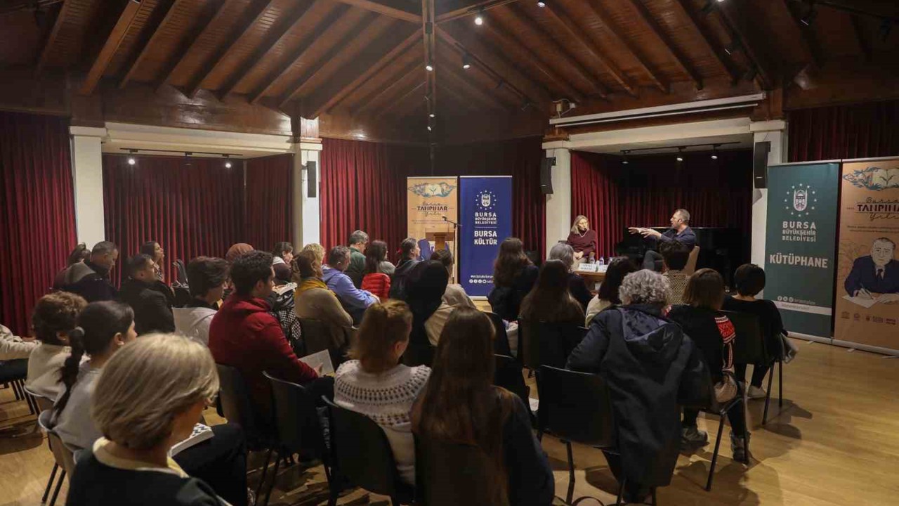 Bursa’da Ahmet Hamdi Tanpınar konuşuldu
