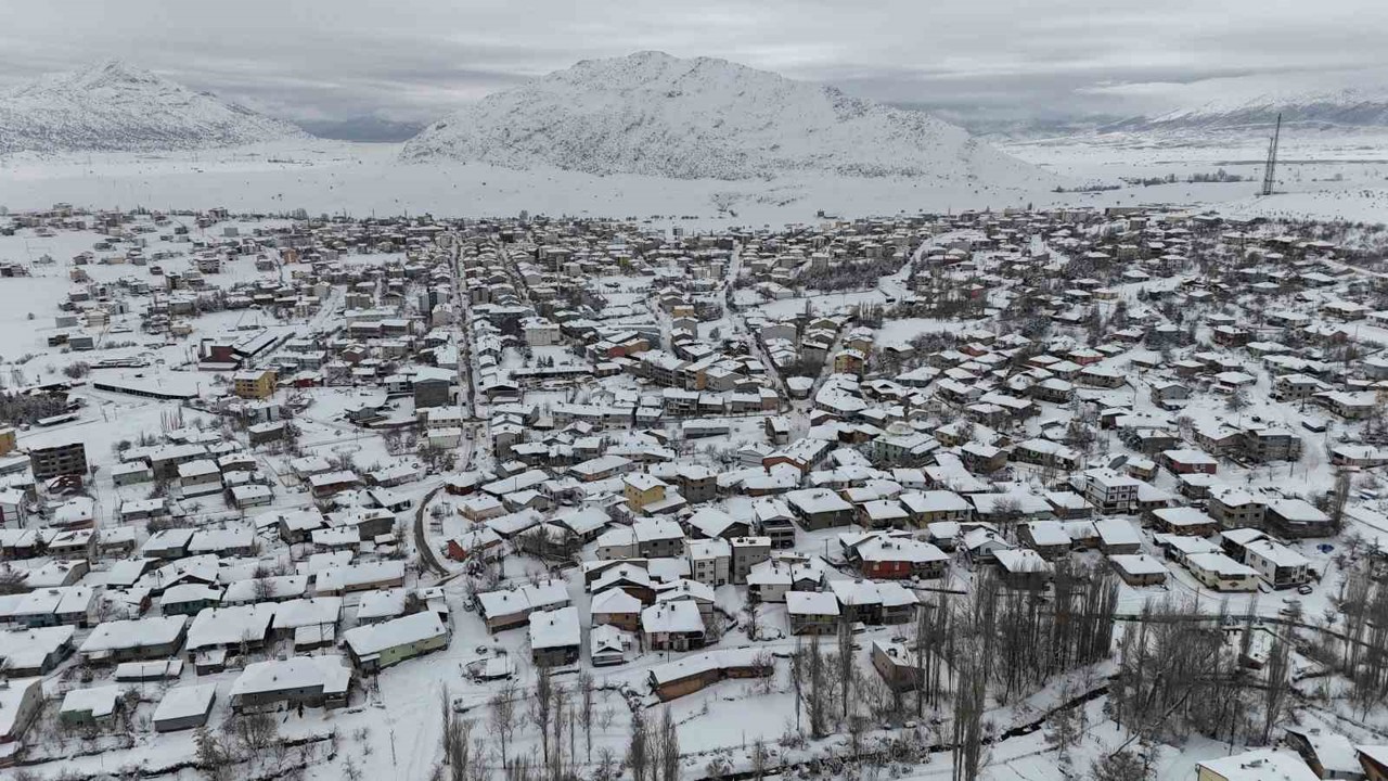 Adana’nın Tufanbeyli ilçesinde beyaz masal
