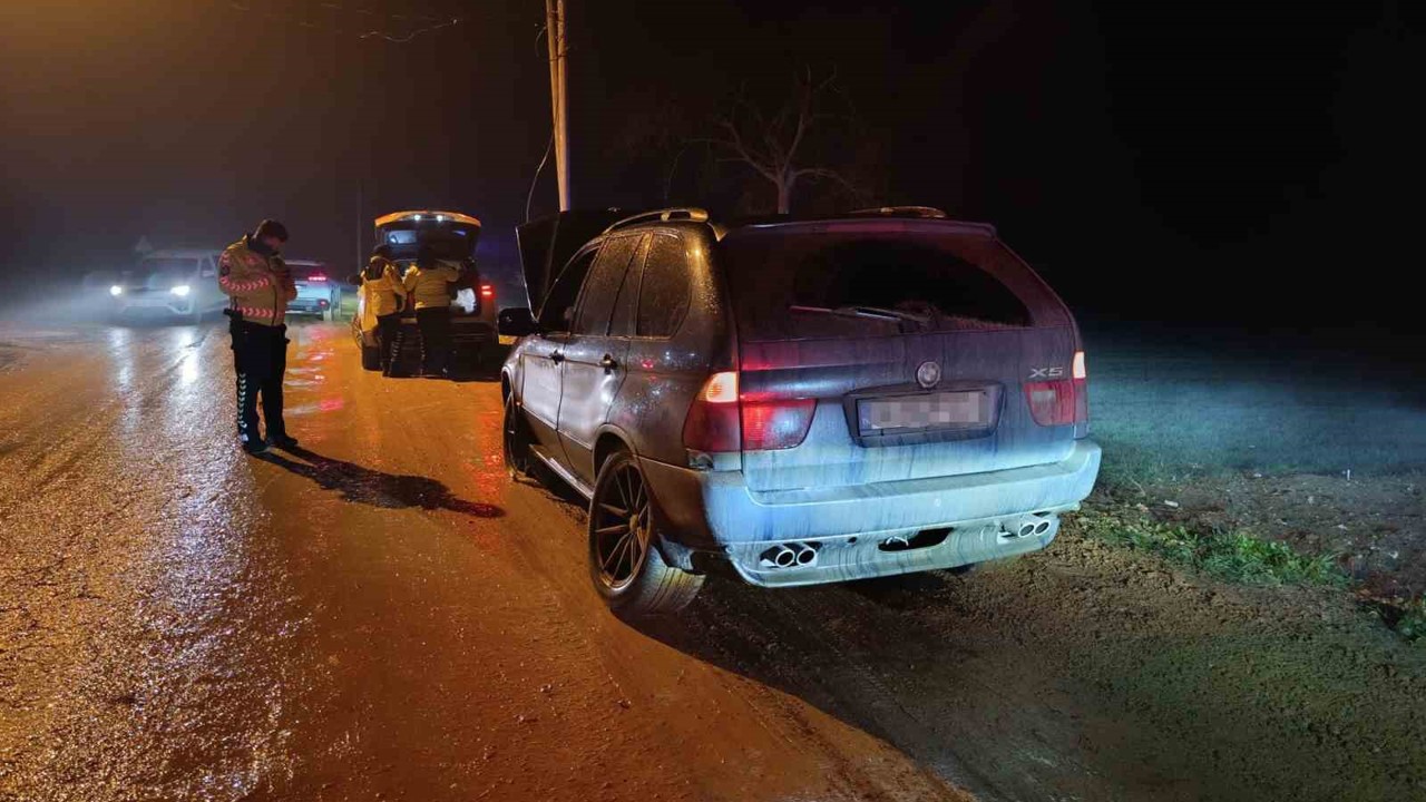 ’Dur’ ihtarına uymayan alkollü sürücü kaza yapınca yakalandı
