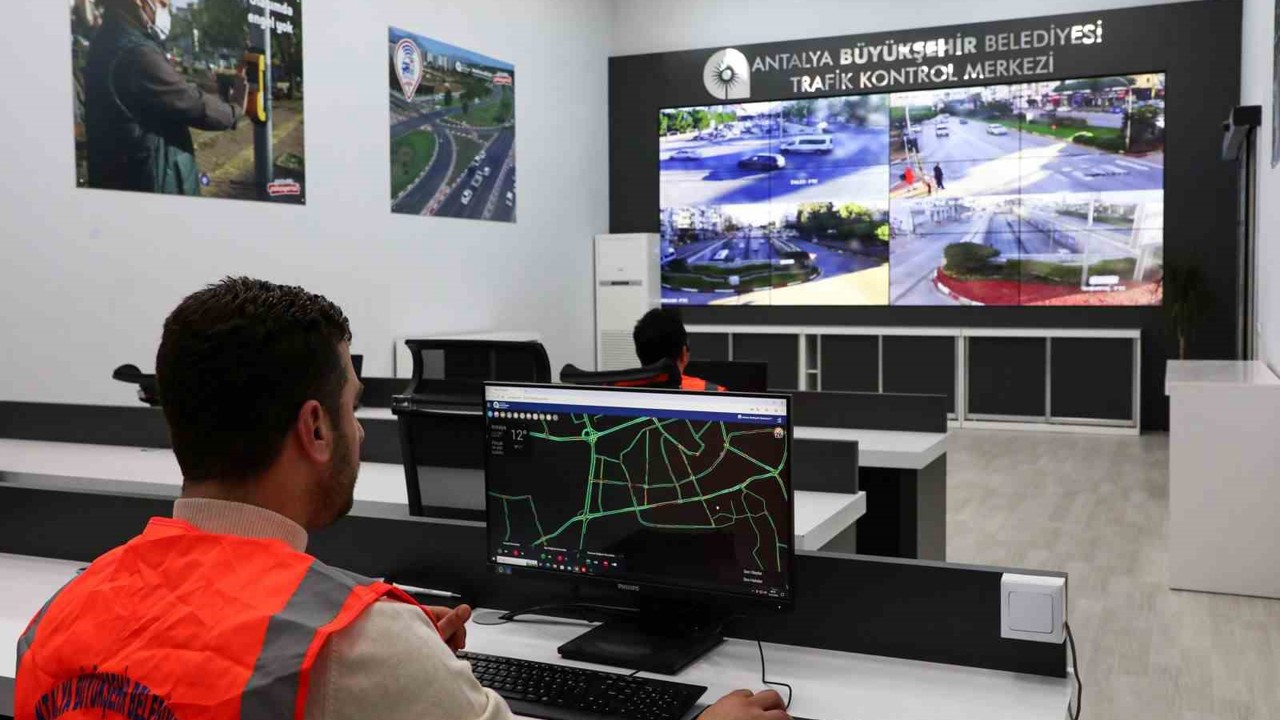 Antalya trafiği 7/24 takip altında
