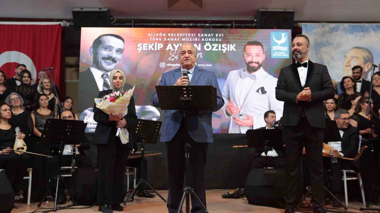 ASEV TSM Korosu, Şekip Ayhan Özışık eserleriyle sahne aldı
