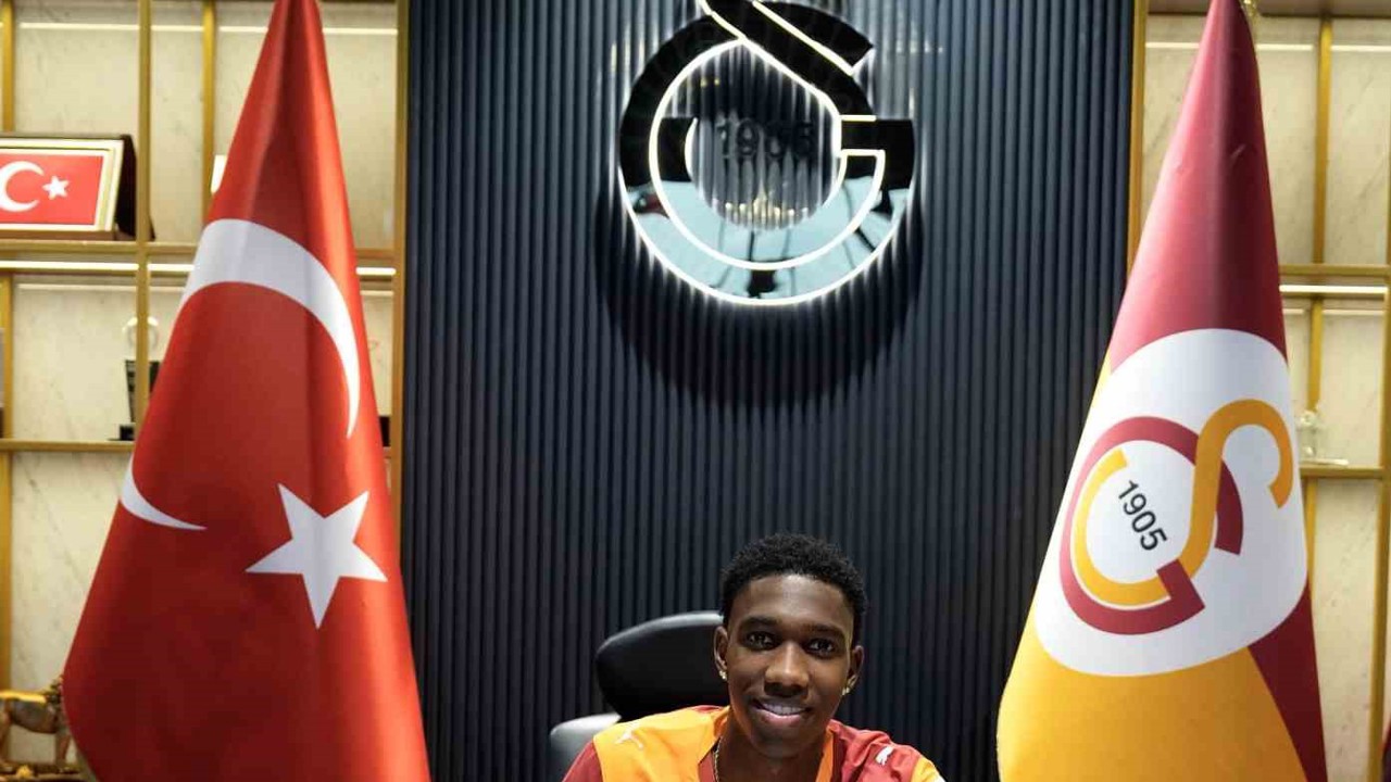 Yaser Asprilla: "Taraftarımızla buluşmak için sabırsızlanıyorum"
