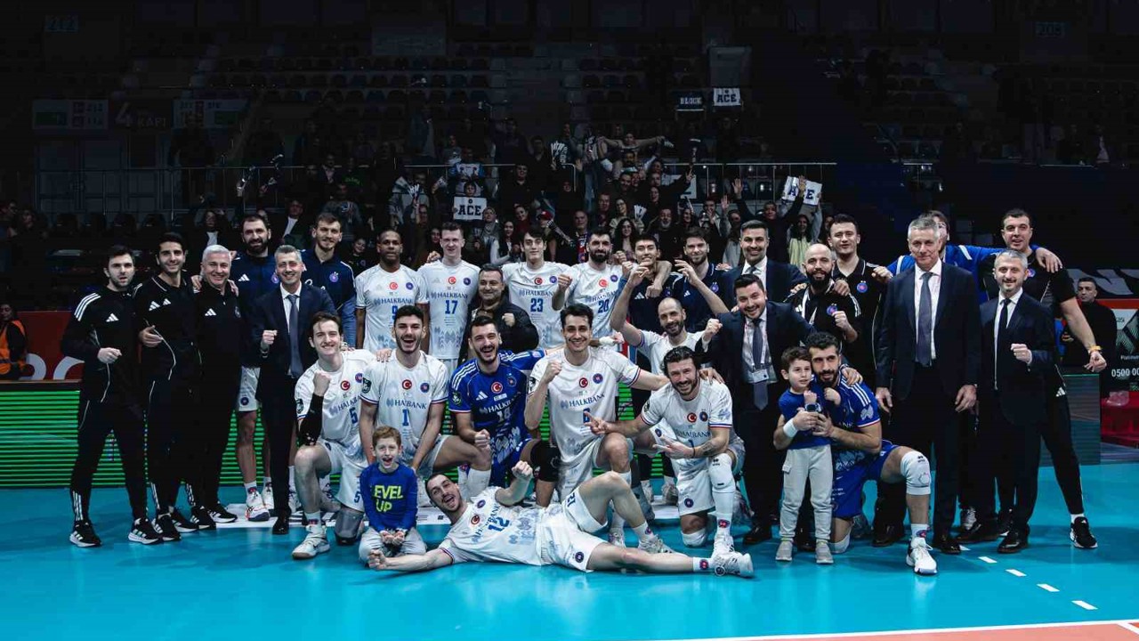 Efeler Ligi: Halkbank: 3 - Altekma: 0
