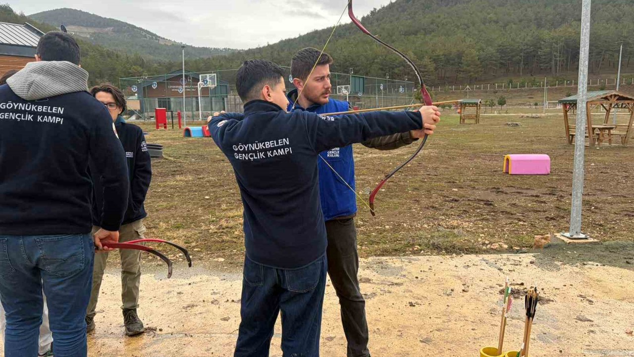 Doğayla iç içe yarıyıl tatili kampı
