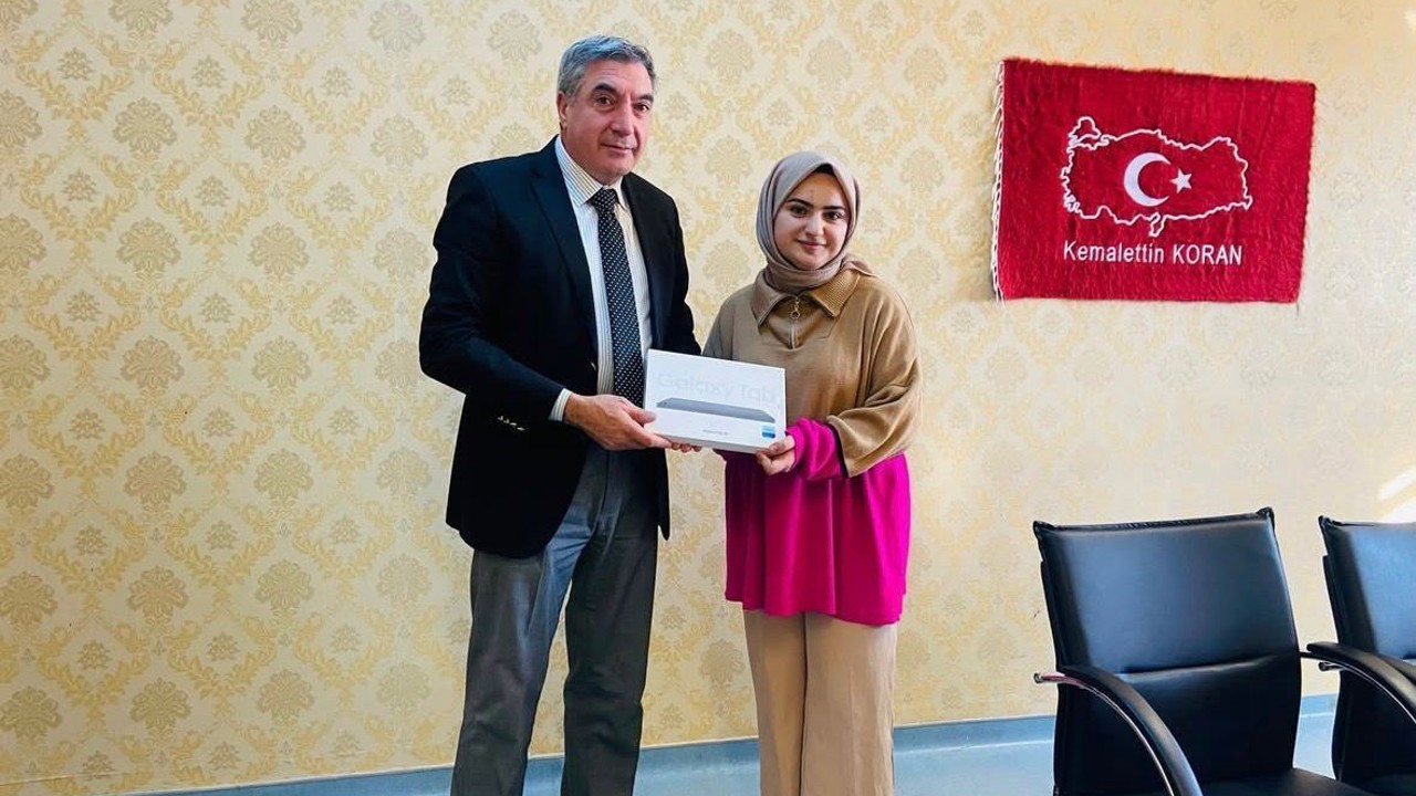 Diyadin’de gençlere tablet desteği
