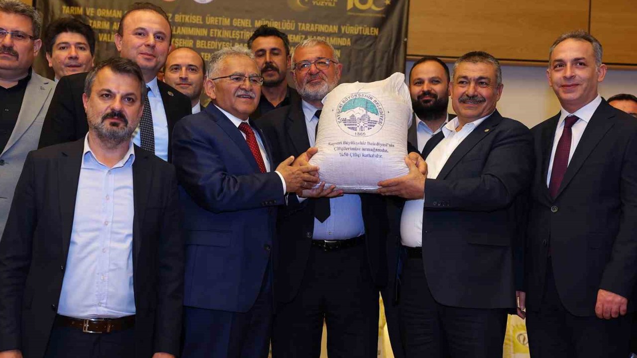 Üreticilere 1 yılda 12 milyon TL’lik tohum dağıtıldı
