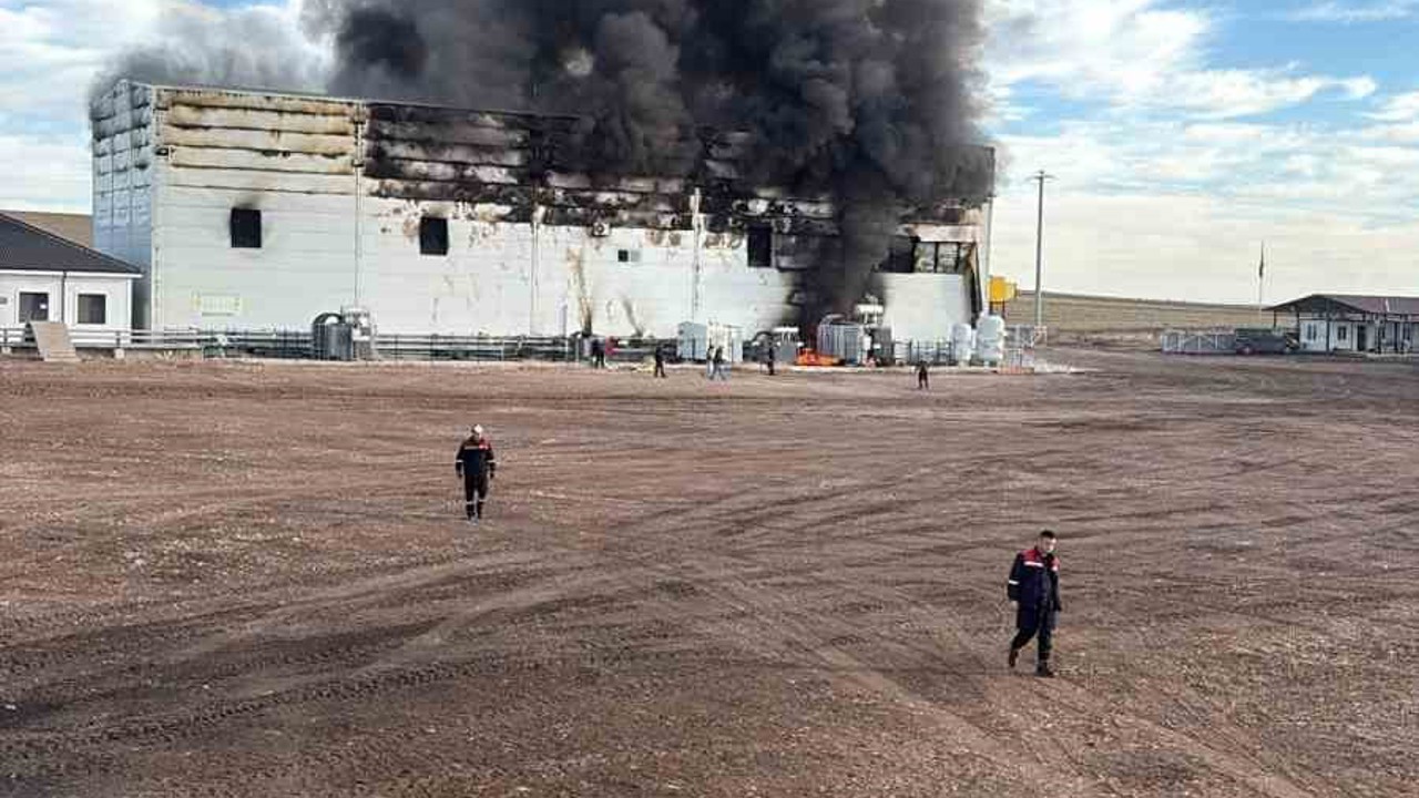 Elektrik üretim tesisinde yangın
