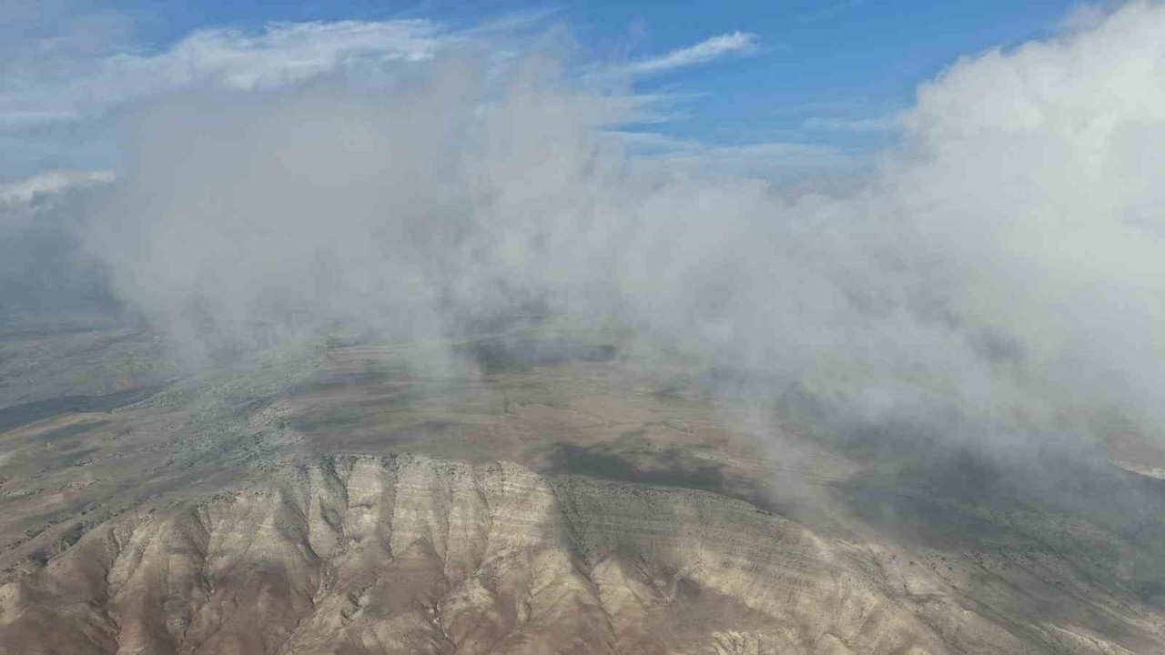 Çankırı’yı kaplayan sis bulutları havadan görüntülendi
