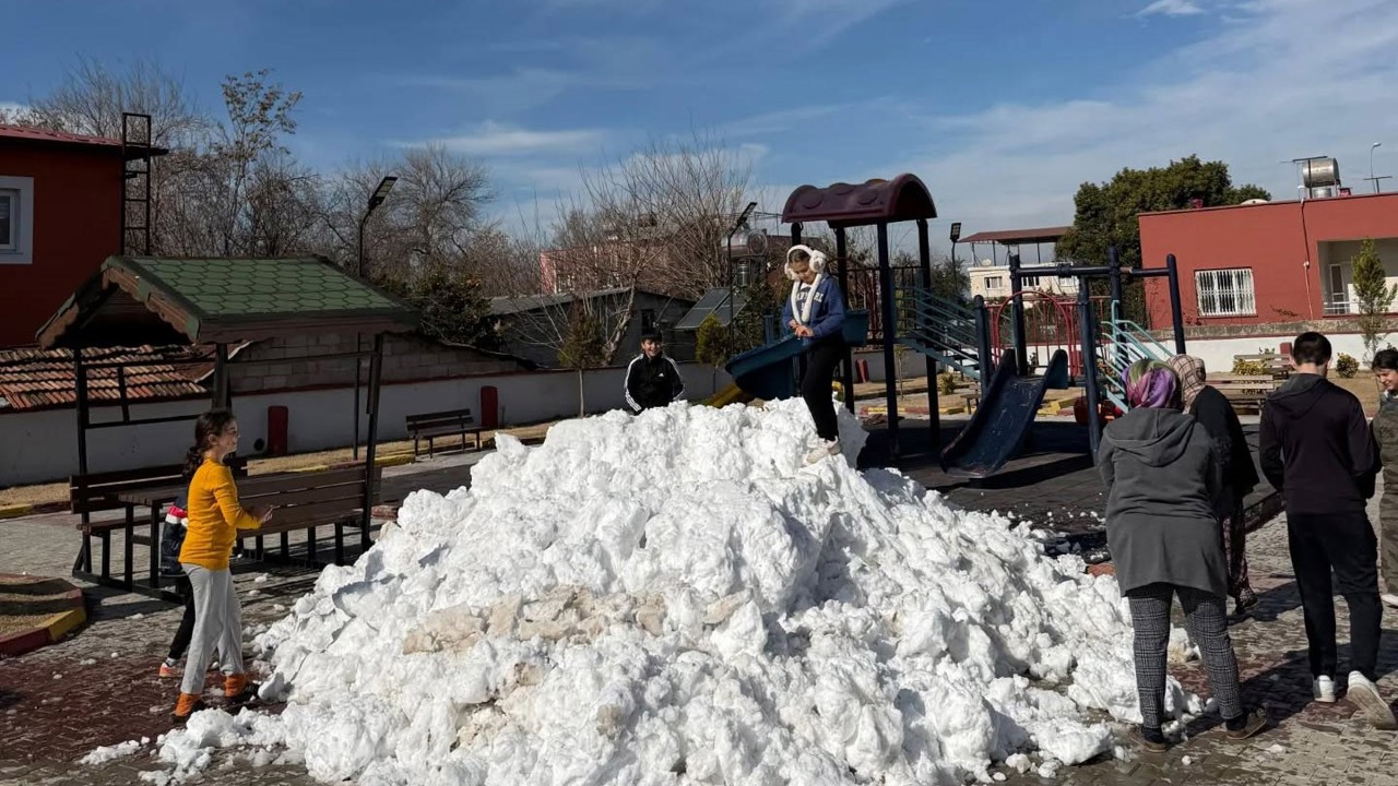 Osmaniye’de çocukların kar hasreti sona erdi
