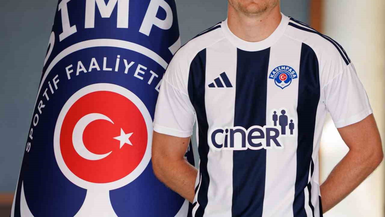 Kasımpaşa’da Attila Szalai’nin sözleşmesi feshedildi
