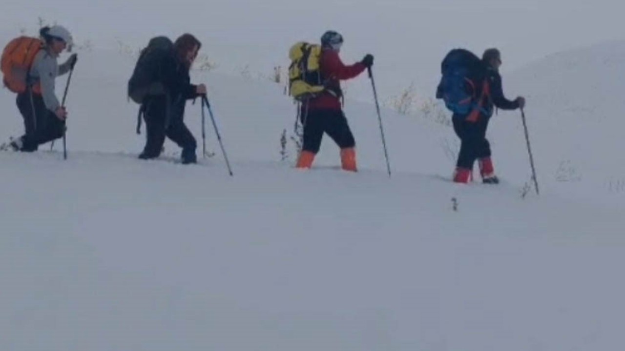 Vadi Doğa Sporları Kulübü ekibi Hayal Dağı’na tırmandı
