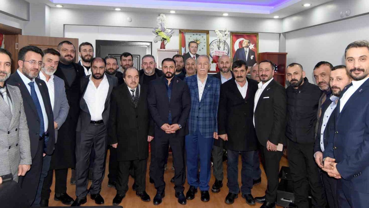 ESOB’dan Oto Tamir ve İmalatçıları Odası Başkanı Akdoğan’a tebrik ziyareti
