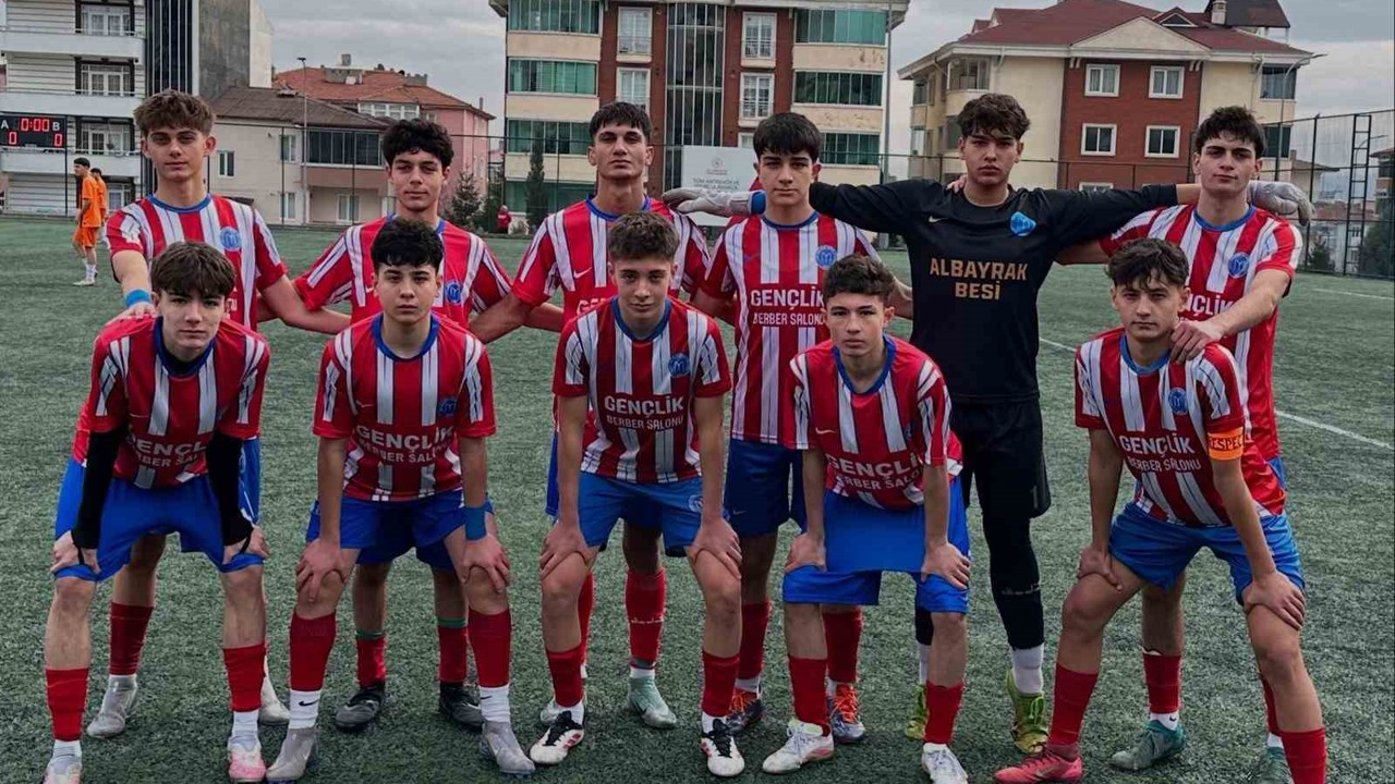 U16 Gençler Ligi’nde çekişme devam ediyor
