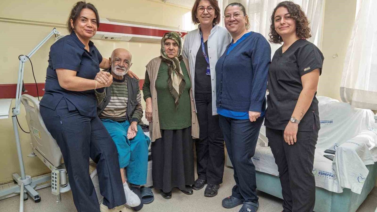 Şeker hastası 83 yaşındaki yaşlı adam ampütasyondan son anda kurtuldu
