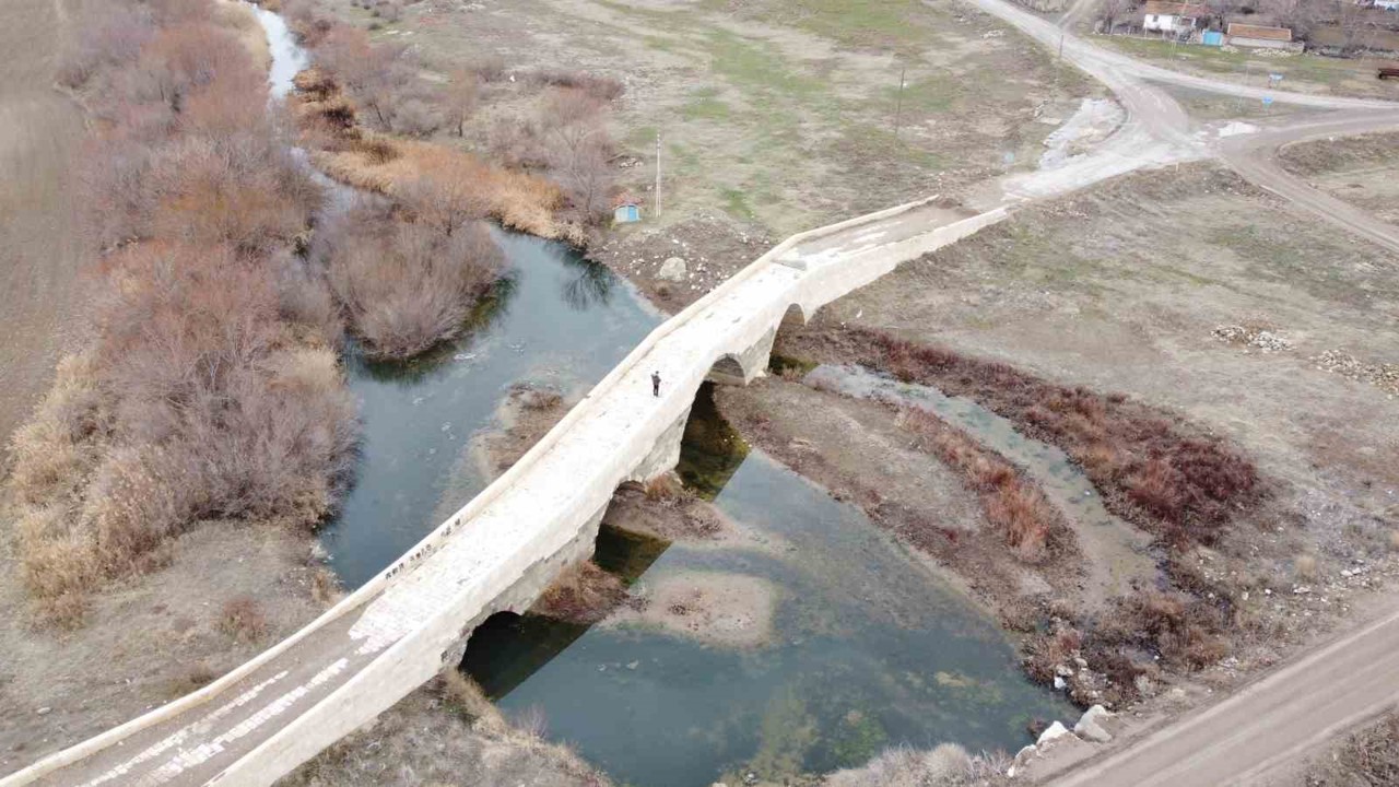 Tuzla köprüsü, Selçuklu’dan günümüze hizmet vermeye devam ediyor
