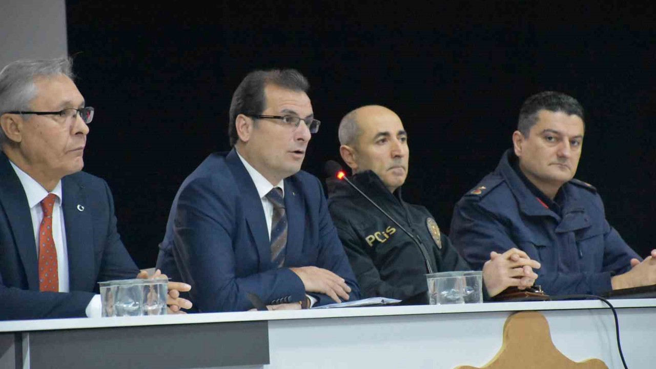 Salihli’de 2. dönem eğitim hazırlıkları masaya yatırıldı
