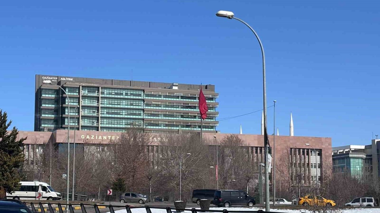 Gaziantep’te uyuşturucu satarken yakalanan İran uyruklu sanığa 18 yıl hapis
