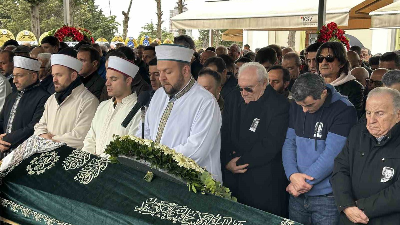 Türk halk müziğinin usta ismi Seha Okuş son yolculuğuna uğurlandı
